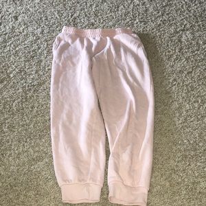 2 pairs of sweatpants👖